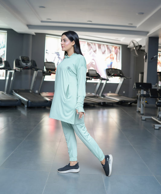 Modest pista straight top with pista trouser