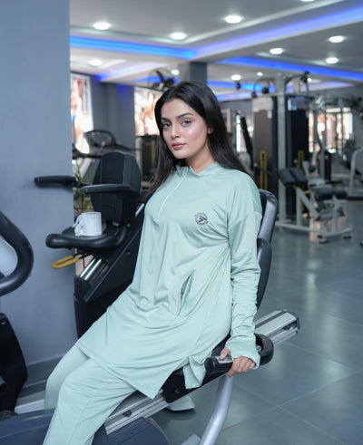 Modest pista straight top with pista trouser