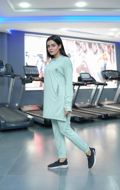 Modest pista straight top with pista trouser